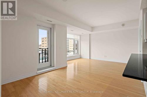 302 - 75 Cleary Avenue, Ottawa, ON - Indoor Photo Showing Other Room