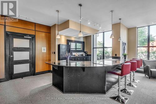 302 - 75 Cleary Avenue, Ottawa, ON - Indoor Photo Showing Kitchen With Upgraded Kitchen