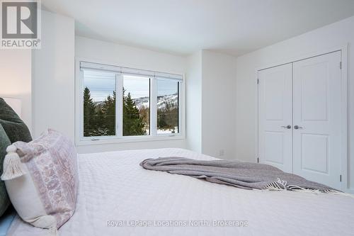 22 - 104 Farm Gate Road, Blue Mountains, ON - Indoor Photo Showing Bedroom