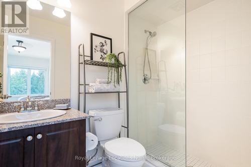 22 - 104 Farm Gate Road, Blue Mountains, ON - Indoor Photo Showing Bathroom
