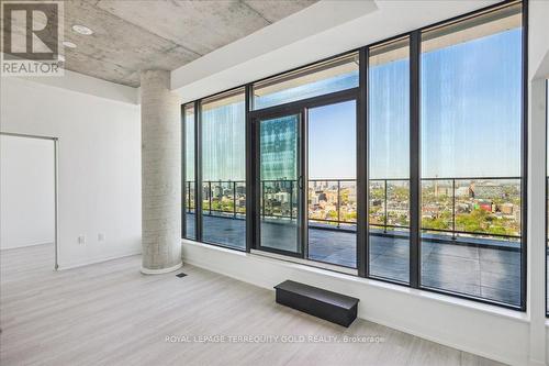 2003 - 195 Mccaul Street E, Toronto, ON - Indoor Photo Showing Other Room