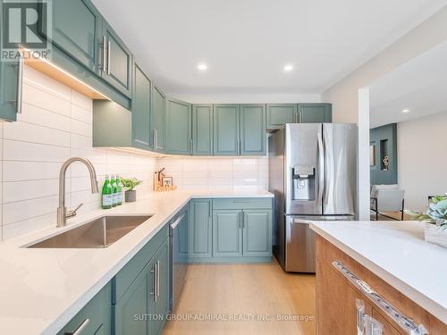 42 - 765 Oklahoma Drive, Pickering, ON - Indoor Photo Showing Kitchen With Stainless Steel Kitchen With Upgraded Kitchen