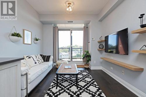 601 - 3655 Kingston Road, Toronto, ON - Indoor