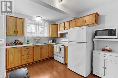 7 Aspenwood Place, Mount Pearl, NL - Indoor Photo Showing Kitchen With Double Sink