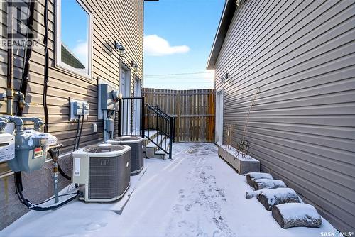 446 Arthur Street, Regina, SK - Outdoor With Exterior