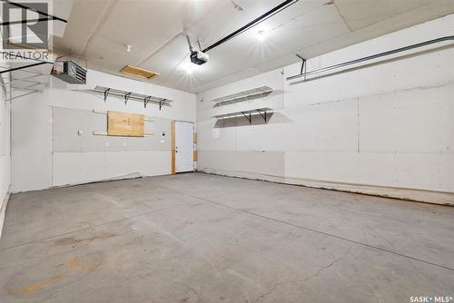 446 Arthur Street, Regina, SK - Indoor Photo Showing Garage