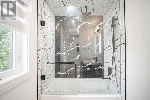 1 Frankwood Road, Toronto, ON - Indoor Photo Showing Bathroom