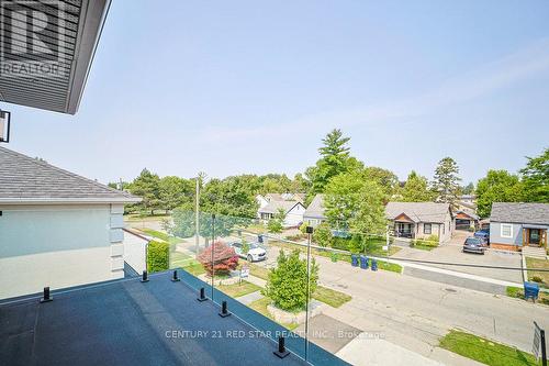 1 Frankwood Road, Toronto, ON - Outdoor