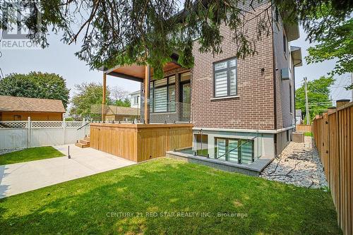 1 Frankwood Road, Toronto, ON - Outdoor