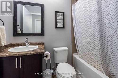 501 - 2486 Old Bronte Road, Oakville, ON - Indoor Photo Showing Bathroom