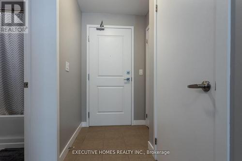 501 - 2486 Old Bronte Road, Oakville, ON - Indoor Photo Showing Other Room