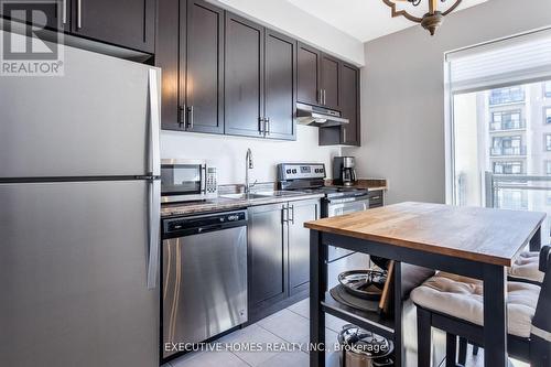501 - 2486 Old Bronte Road, Oakville, ON - Indoor Photo Showing Kitchen With Stainless Steel Kitchen