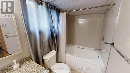 27-202 Golfview - Deerhurst Drive, Huntsville (Chaffey), ON - Indoor Photo Showing Bathroom