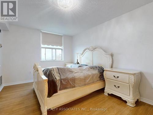 1704 - 205 Hilda Avenue, Toronto, ON - Indoor Photo Showing Bedroom