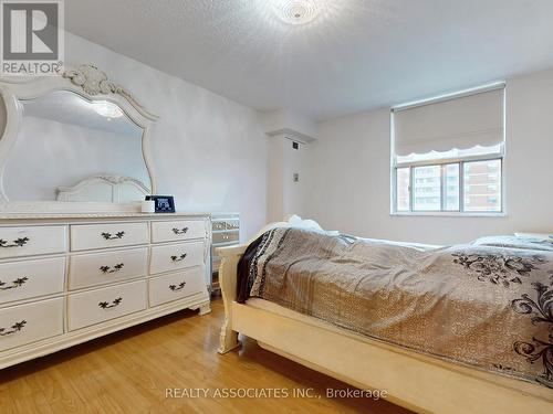 1704 - 205 Hilda Avenue, Toronto, ON - Indoor Photo Showing Bedroom