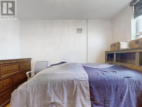 1704 - 205 Hilda Avenue, Toronto, ON - Indoor Photo Showing Bedroom