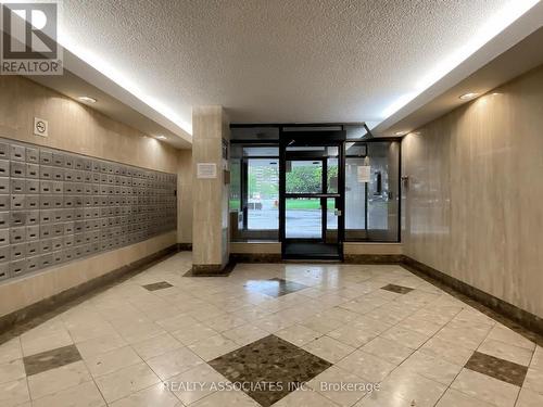 1704 - 205 Hilda Avenue, Toronto, ON - Indoor Photo Showing Other Room