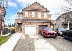 37 SEAHORSE AVENUE  Brampton, ON L6V 4N7