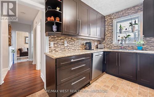 57 Westglen Crescent, Toronto, ON - Indoor Photo Showing Kitchen