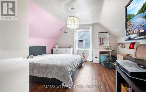 57 Westglen Crescent, Toronto, ON - Indoor Photo Showing Bedroom
