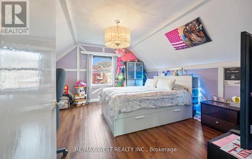 57 Westglen Crescent, Toronto, ON - Indoor Photo Showing Bedroom