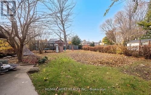 57 Westglen Crescent, Toronto, ON - Outdoor