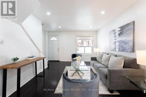 106 Willow Avenue, Toronto, ON - Indoor Photo Showing Living Room