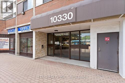 707 - 10330 Yonge Street W, Richmond Hill, ON - Outdoor