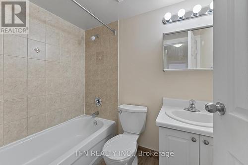707 - 10330 Yonge Street W, Richmond Hill, ON - Indoor Photo Showing Bathroom
