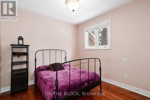 589 River Road E, Wasaga Beach, ON - Indoor Photo Showing Bedroom