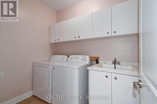589 River Road E, Wasaga Beach, ON - Indoor Photo Showing Laundry Room