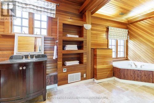 345 Brewery Lane, Orillia, ON - Indoor Photo Showing Bathroom