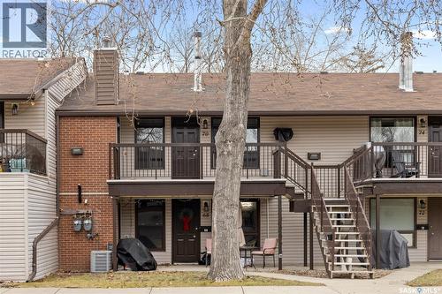 70 Gore Place, Regina, SK - Outdoor