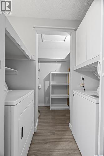 70 Gore Place, Regina, SK - Indoor Photo Showing Laundry Room