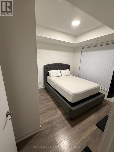301 - 160 Canon Jackson Drive, Toronto, ON - Indoor Photo Showing Bedroom