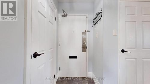 1219 - 551 The West Mall, Toronto, ON - Indoor Photo Showing Other Room