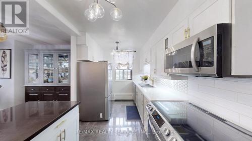 1219 - 551 The West Mall, Toronto, ON - Indoor Photo Showing Kitchen