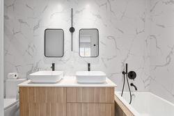 Salle de bains attenante à la CCP - 