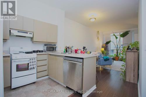 1017 - 7 King Street E, Toronto, ON - Indoor Photo Showing Kitchen