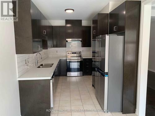 8 Tustin Road, Brampton, ON - Indoor Photo Showing Kitchen With Stainless Steel Kitchen With Double Sink With Upgraded Kitchen