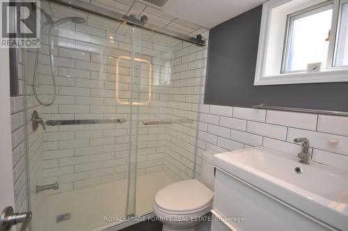 2 Ramsgate Road, Toronto, ON - Indoor Photo Showing Bathroom