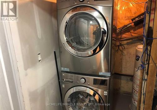 16 Janda Court, Toronto, ON - Indoor Photo Showing Laundry Room