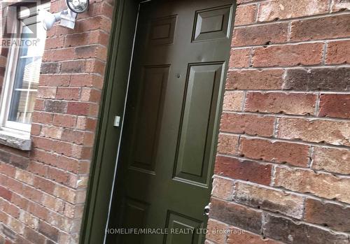 16 Janda Court, Toronto, ON - Outdoor