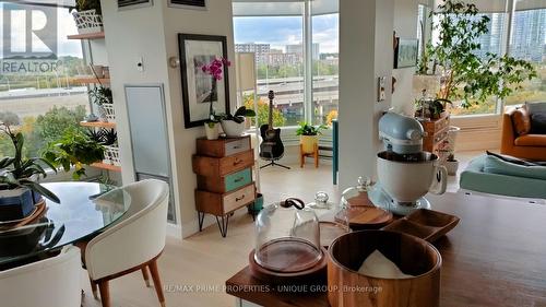 610 - 1 Palace Pier Court, Toronto, ON - Indoor