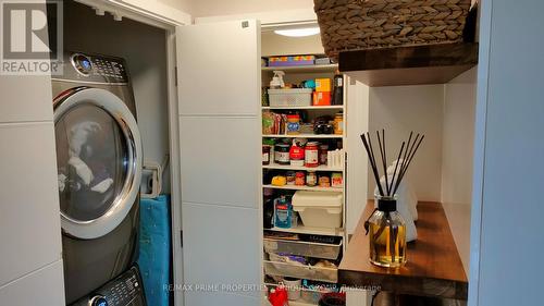 610 - 1 Palace Pier Court, Toronto, ON - Indoor Photo Showing Laundry Room