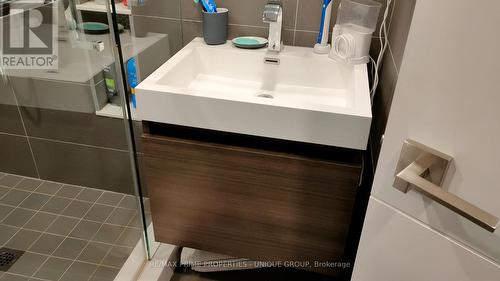 610 - 1 Palace Pier Court, Toronto, ON - Indoor Photo Showing Bathroom