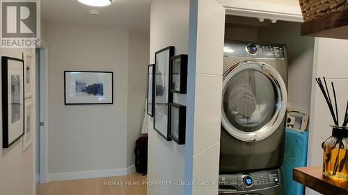 610 - 1 Palace Pier Court, Toronto, ON - Indoor Photo Showing Laundry Room