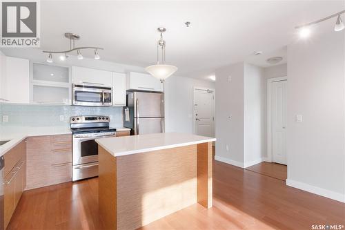 103C 415 Hunter Road, Saskatoon, SK - Indoor Photo Showing Kitchen With Double Sink With Upgraded Kitchen