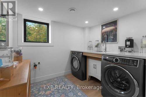3169 King Street, Lincoln, ON - Indoor Photo Showing Laundry Room
