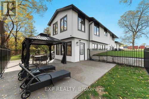 3169 King Street, Lincoln, ON - Outdoor